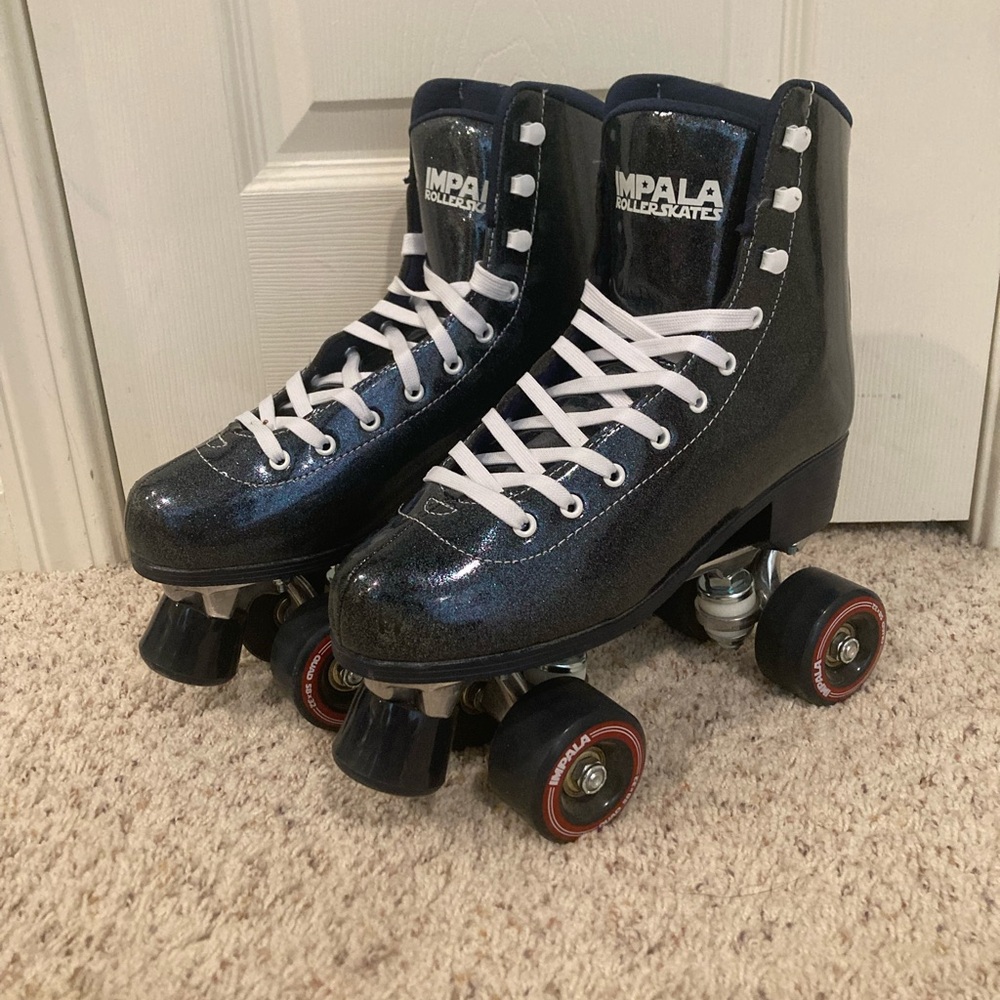 Impala Roller Skates in Midnight